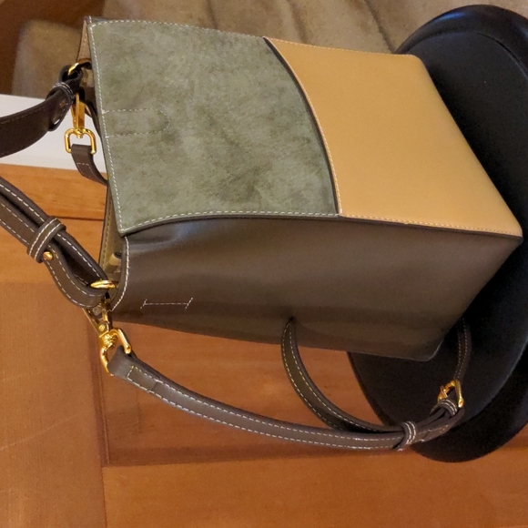 NWT! Genuine Leather Minimalist Color Block Tote Bucket Bag Olive🔥HP 3-23-24🔥 - Picture 9 of 10